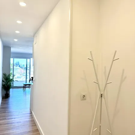 Homes Penthouse Granados 아파트 *